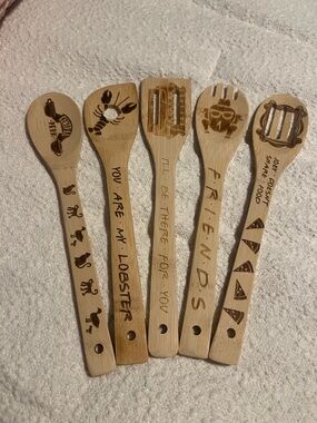 Set of 5 Bamboo Kitchen Spoons - Friends Designs